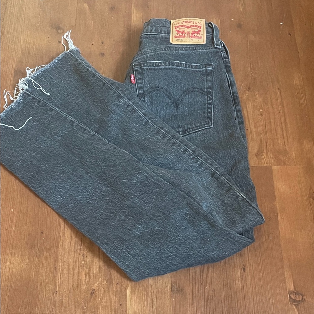 Levi's women’s Charcoal Straight Jeans